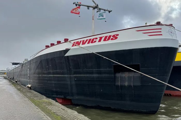 case MS Invictus, klantcase van Micfil